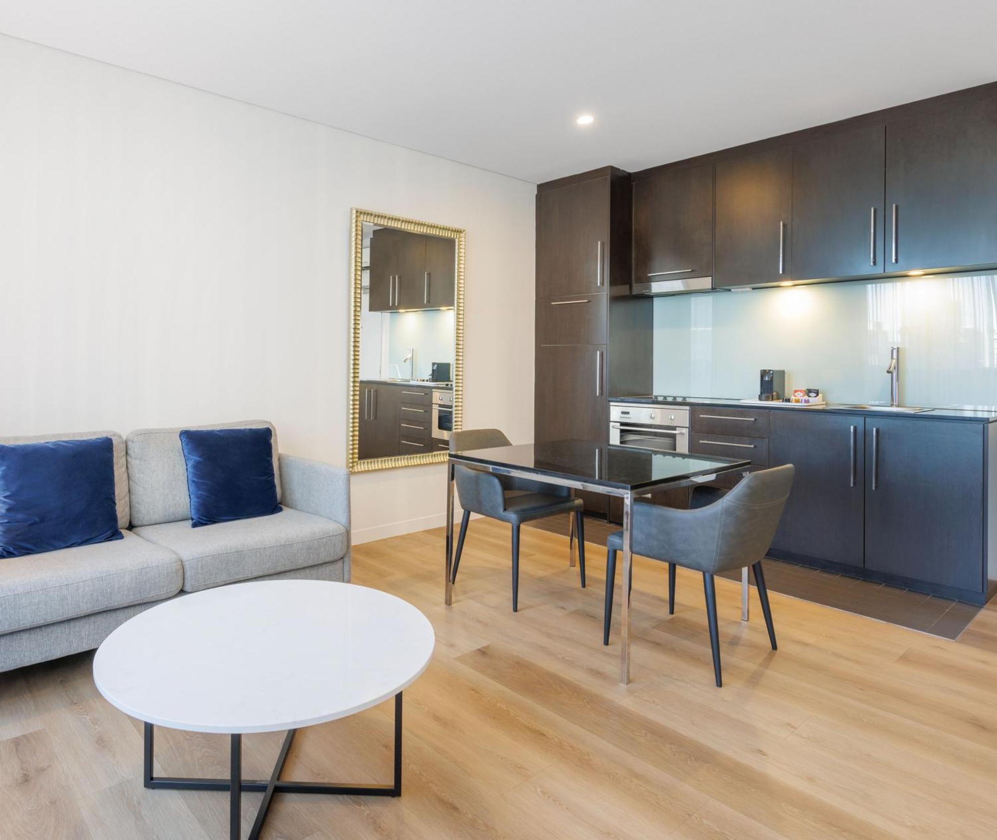 Oaks Melbourne On Collins Suites Extérieur photo